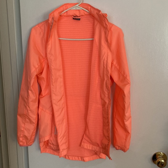Hind, peach color Windbreaker reflector Jacket with hood. Size S - Picture 5 of 16